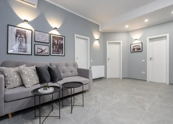 Gorgeous Apartament With View In Piata Universitatii